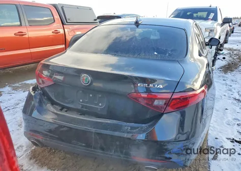 2020 Alfa Romeo Giulia из США, поврежденный, VIN ZARFAMAN8L7636367